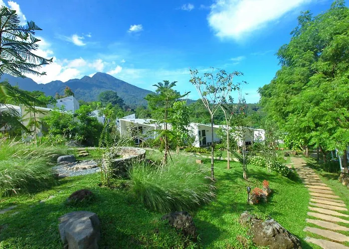 Leuweung Geledegan Hotel Bogor